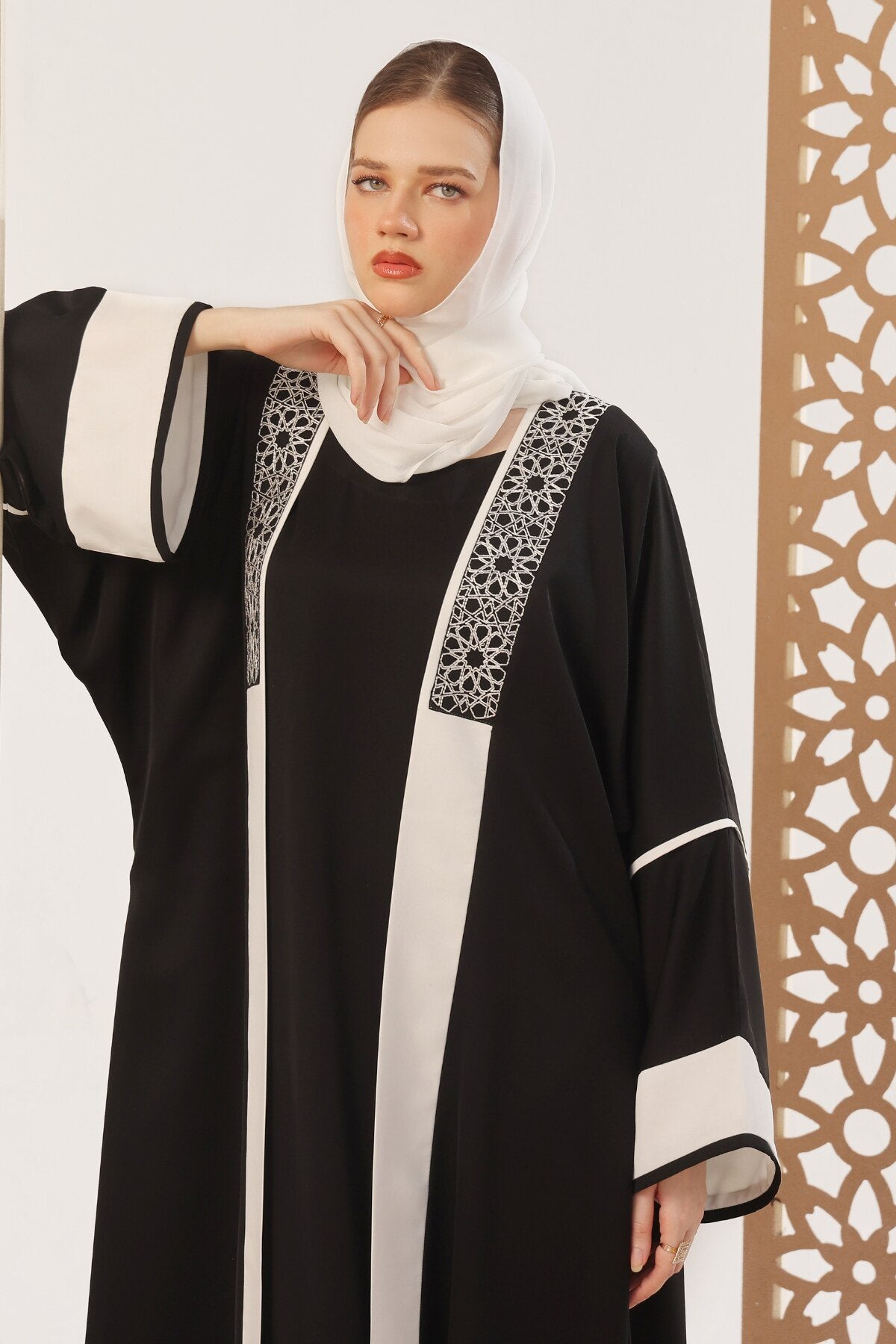 Arabic Shrug Abaya
