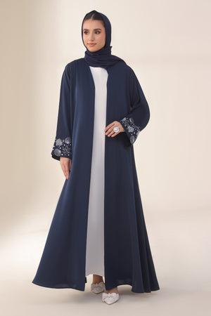 Seashell Embroidered White Abaya