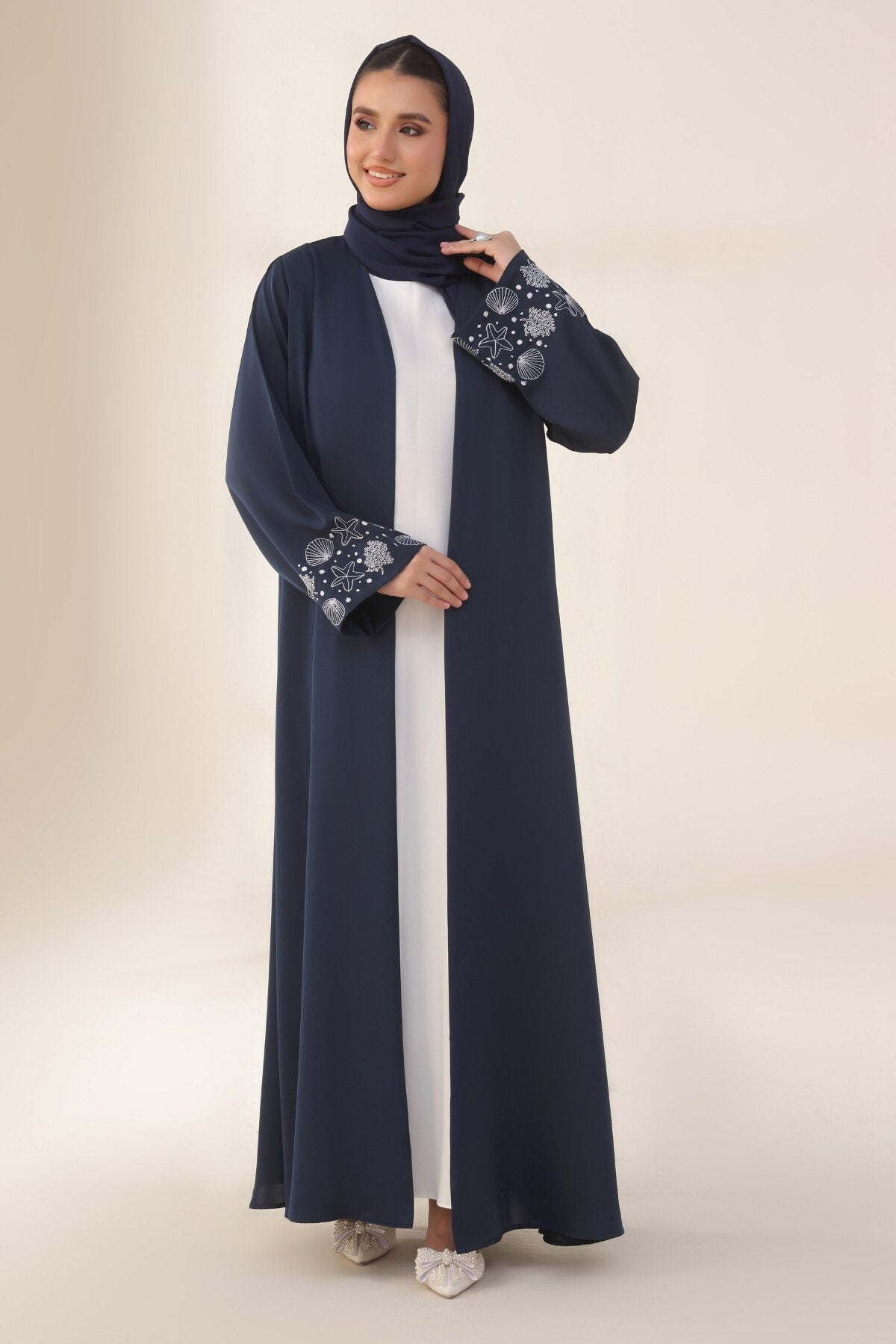 Seashell Embroidered White Abaya