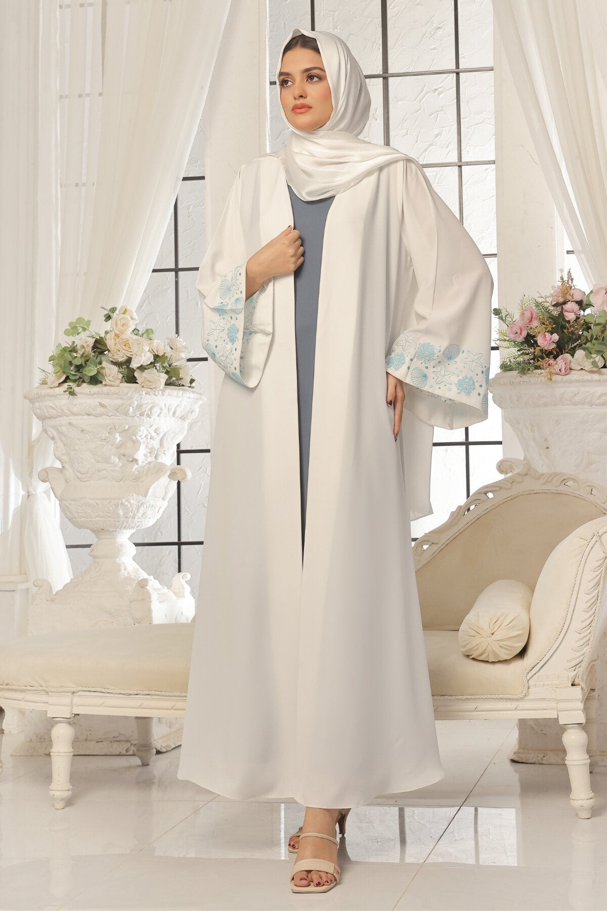 Seashell Embroidered Abaya