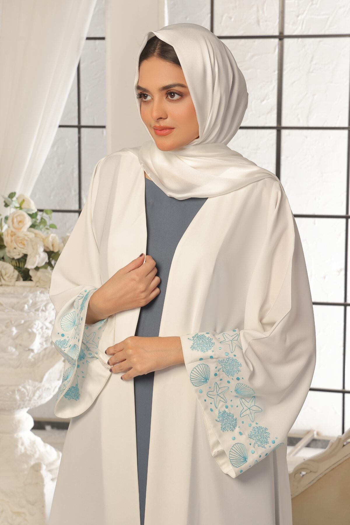 Seashell Embroidered Abaya